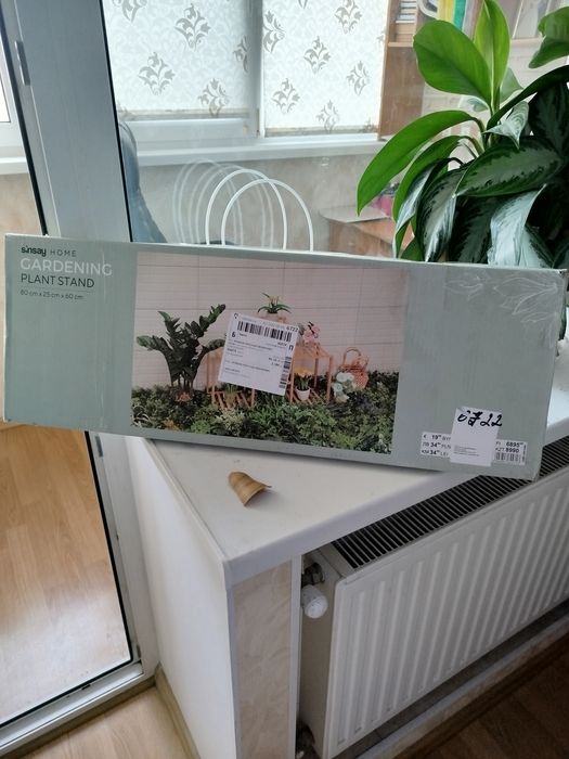 Продам подставки под цветы новые