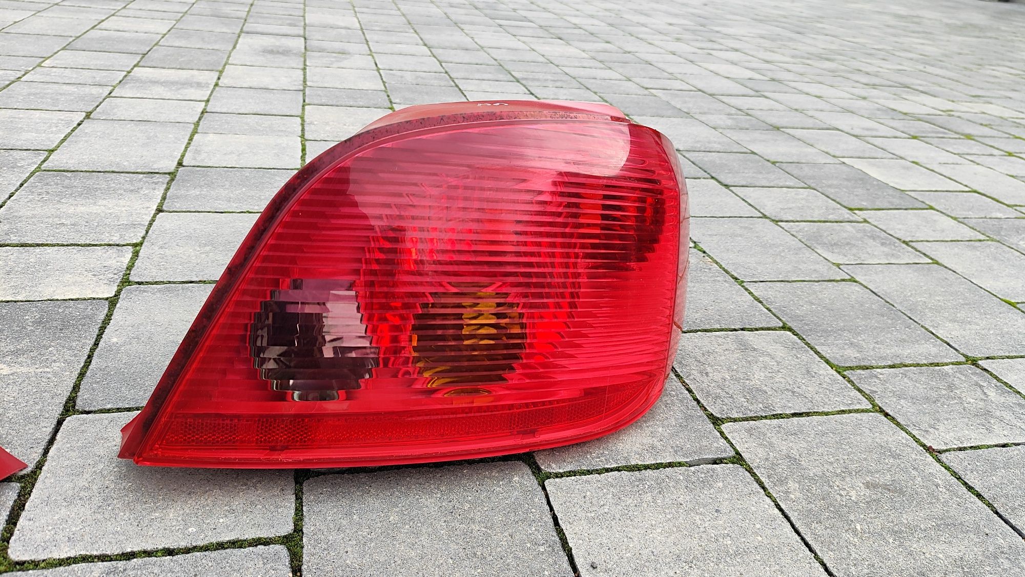 Lampa tył tylna Peugeot 307 HB