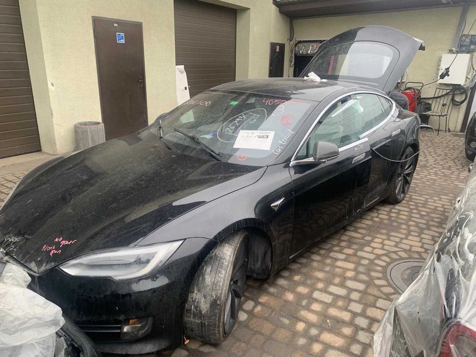 Tesla model S Розборка шрот запчастини для Тесла модел с