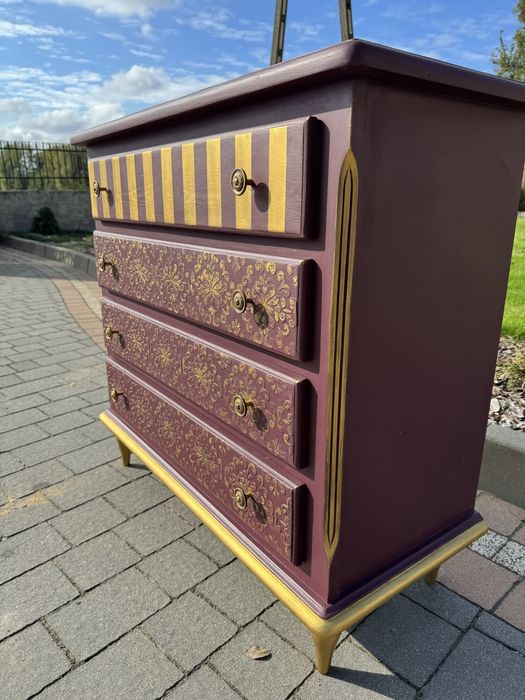 Odnowiona Komoda z szufladami   , ręcznie malowana