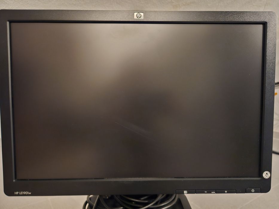 Vendo Dell Optiplex 3020 + Monitor HP