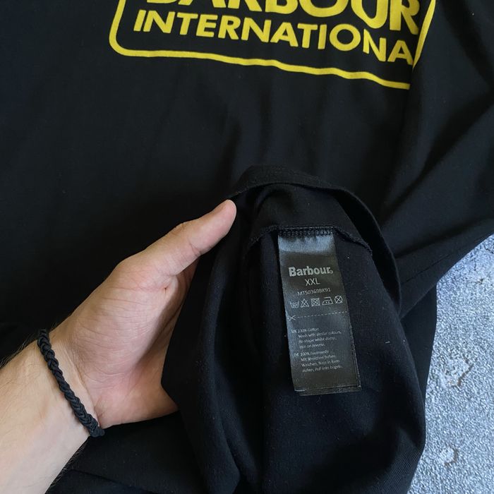 Футболка чоловіча від barbour international BIG center logo чорна