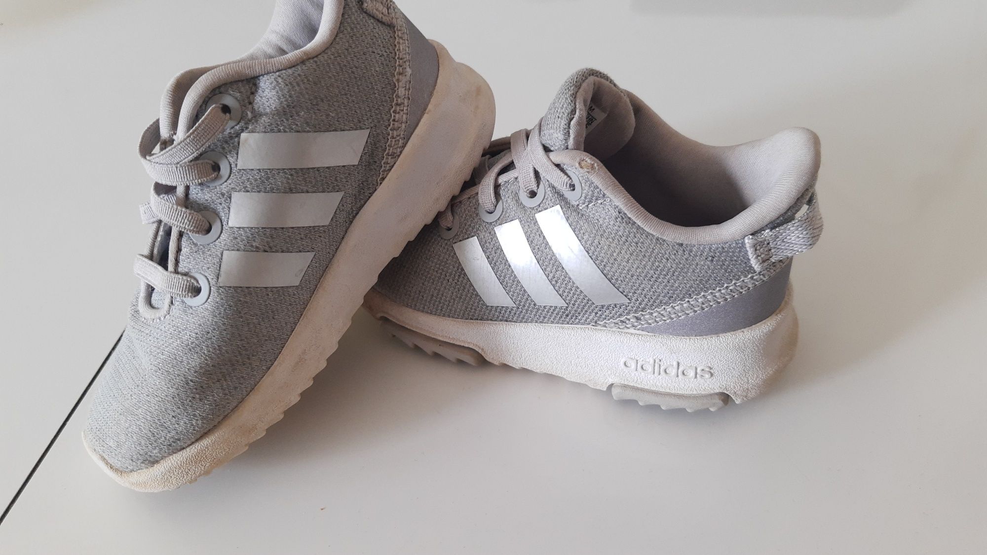 Adidas szare rozm 22