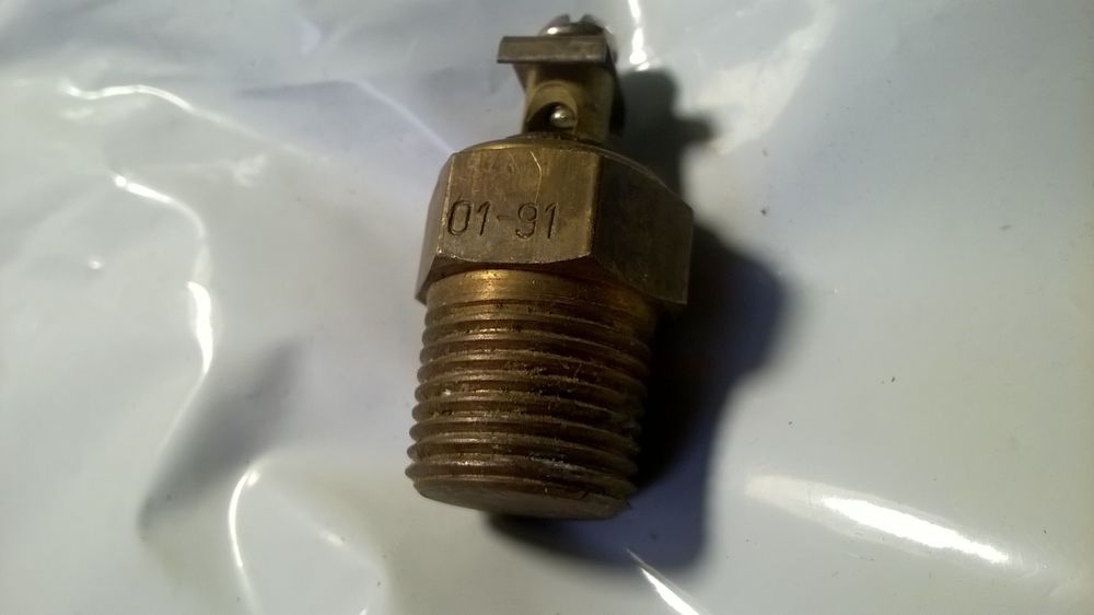 Автомобильный датчик температуры.  ТМ 111А
