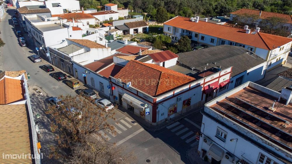 Oportunidade Única de Negócio em Santa Bárbara de Nexe – Faro
