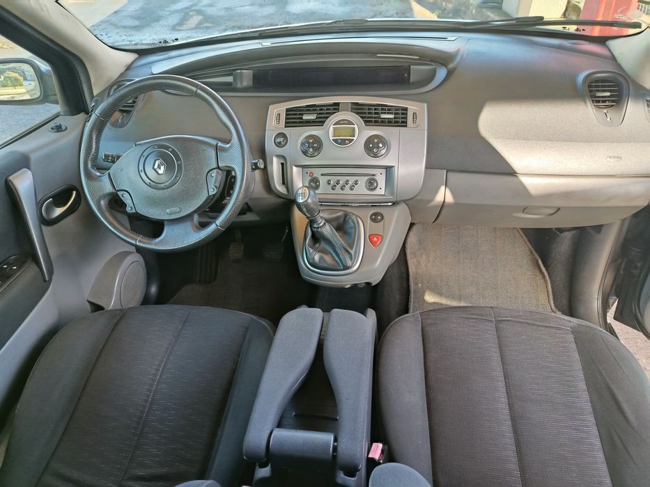 Vendo/Troco Renault Scénic 2008 – 1.5 dCi (106cv)