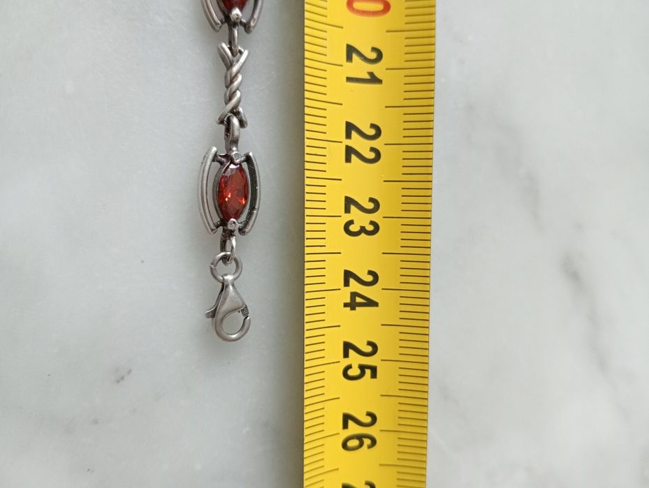 Stary zestaw srebrnej biżuterii z granatami