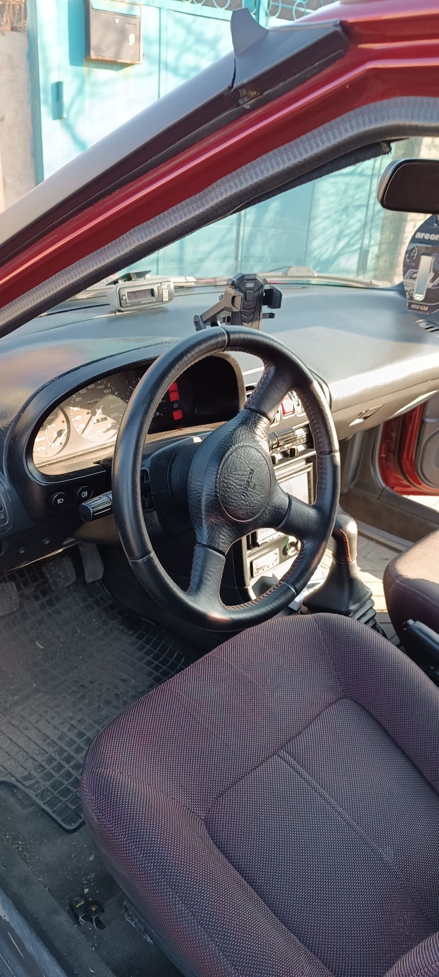 Mazda 323f в гарному стані,терміново