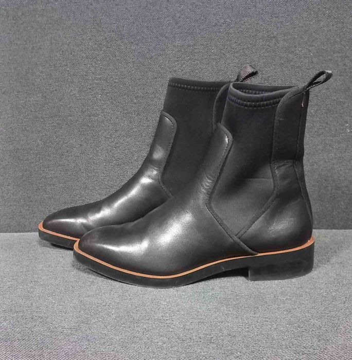 Ботінки, черевики Zara