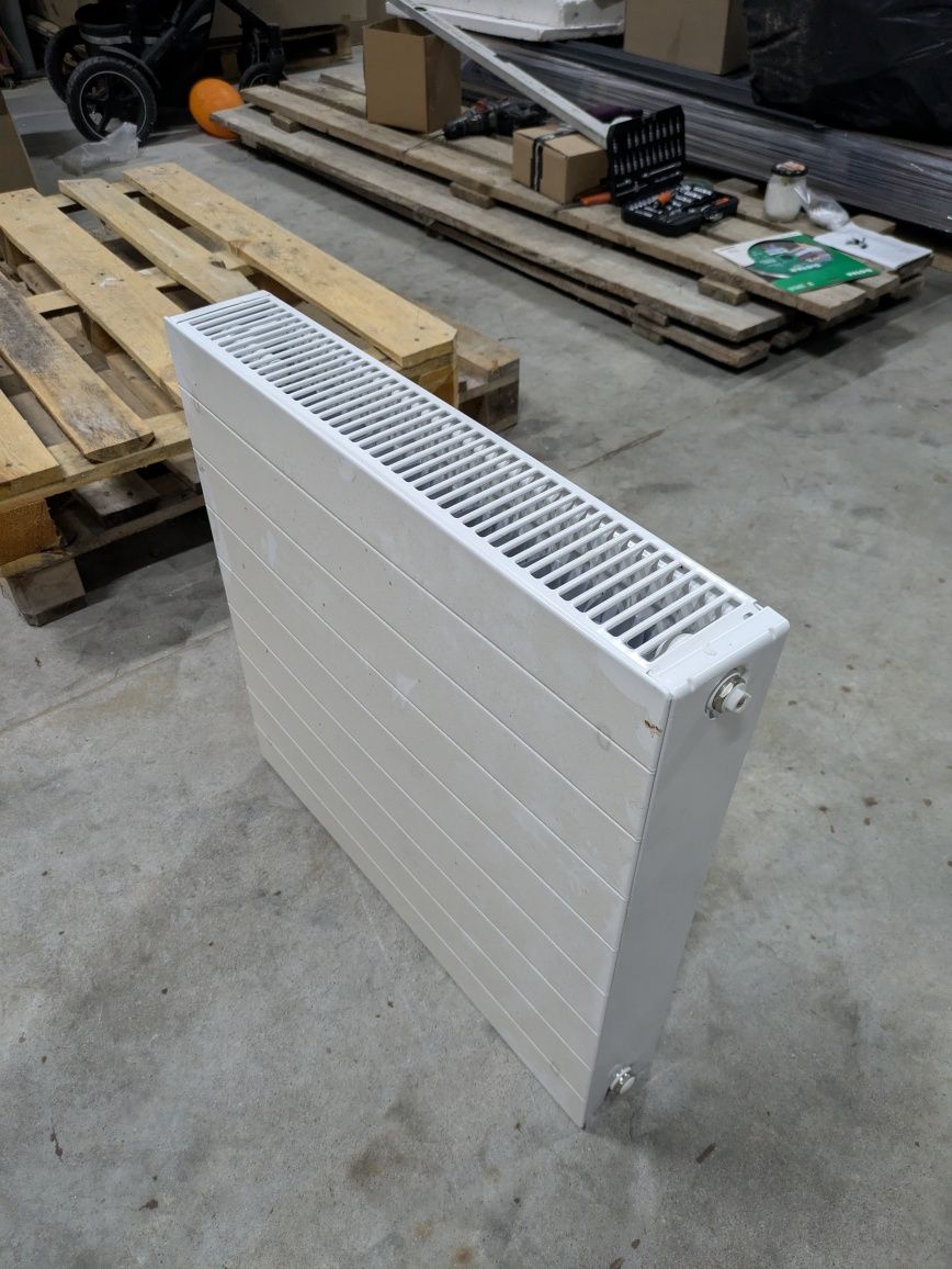 Grzejnik 60x60 cm cv22 equation