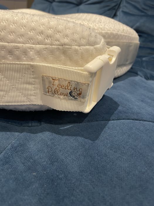 Подушка для годування