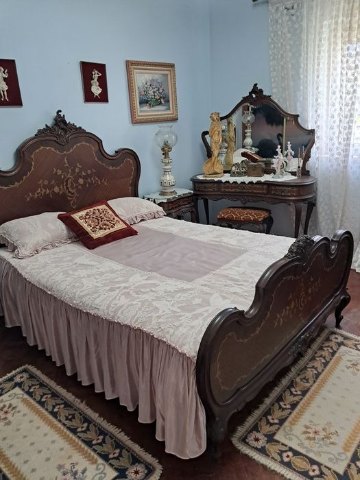 Mobília de casal Luís xv maravilhosa