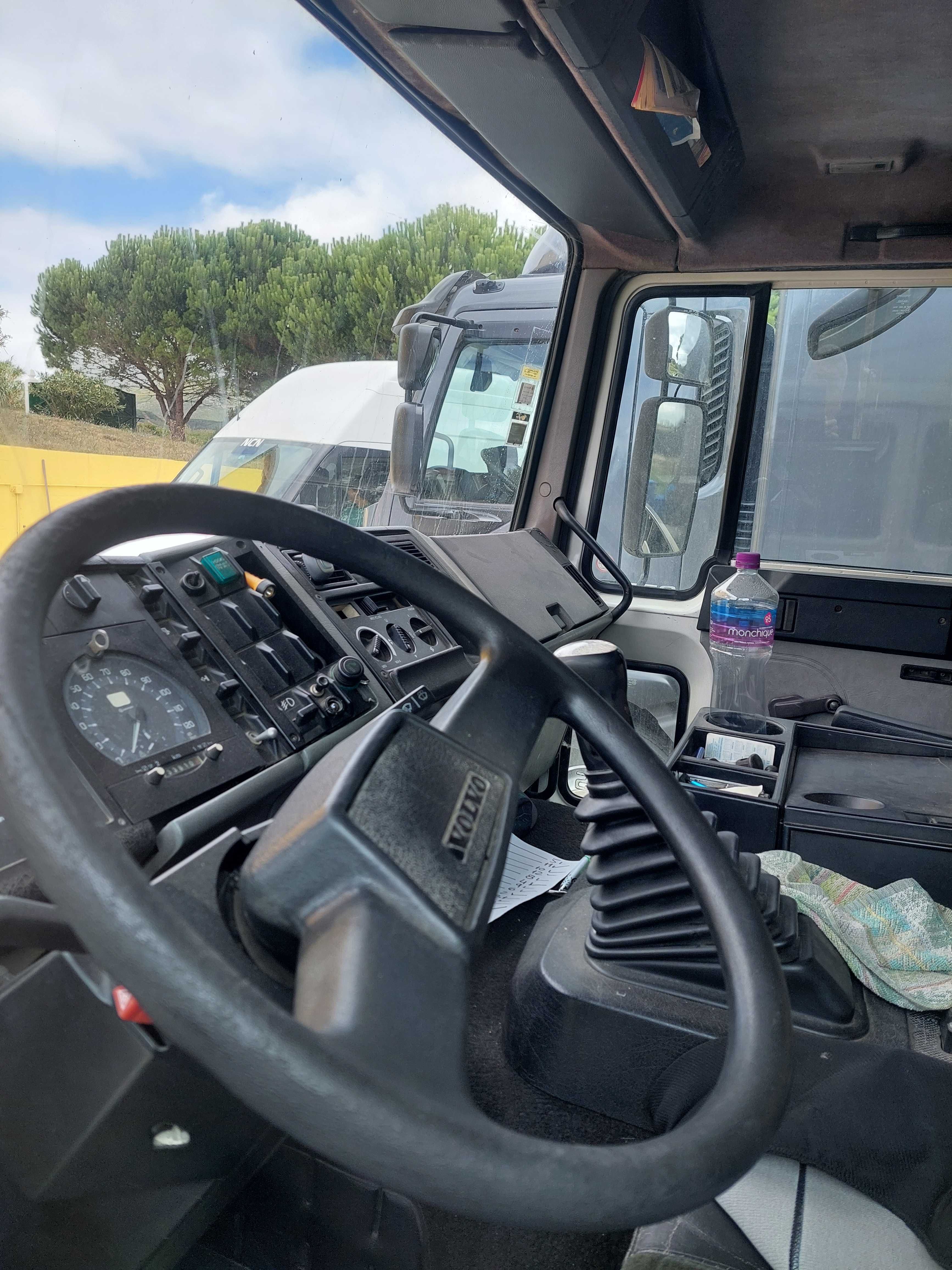 Volvo Fl6 15 pneumatica