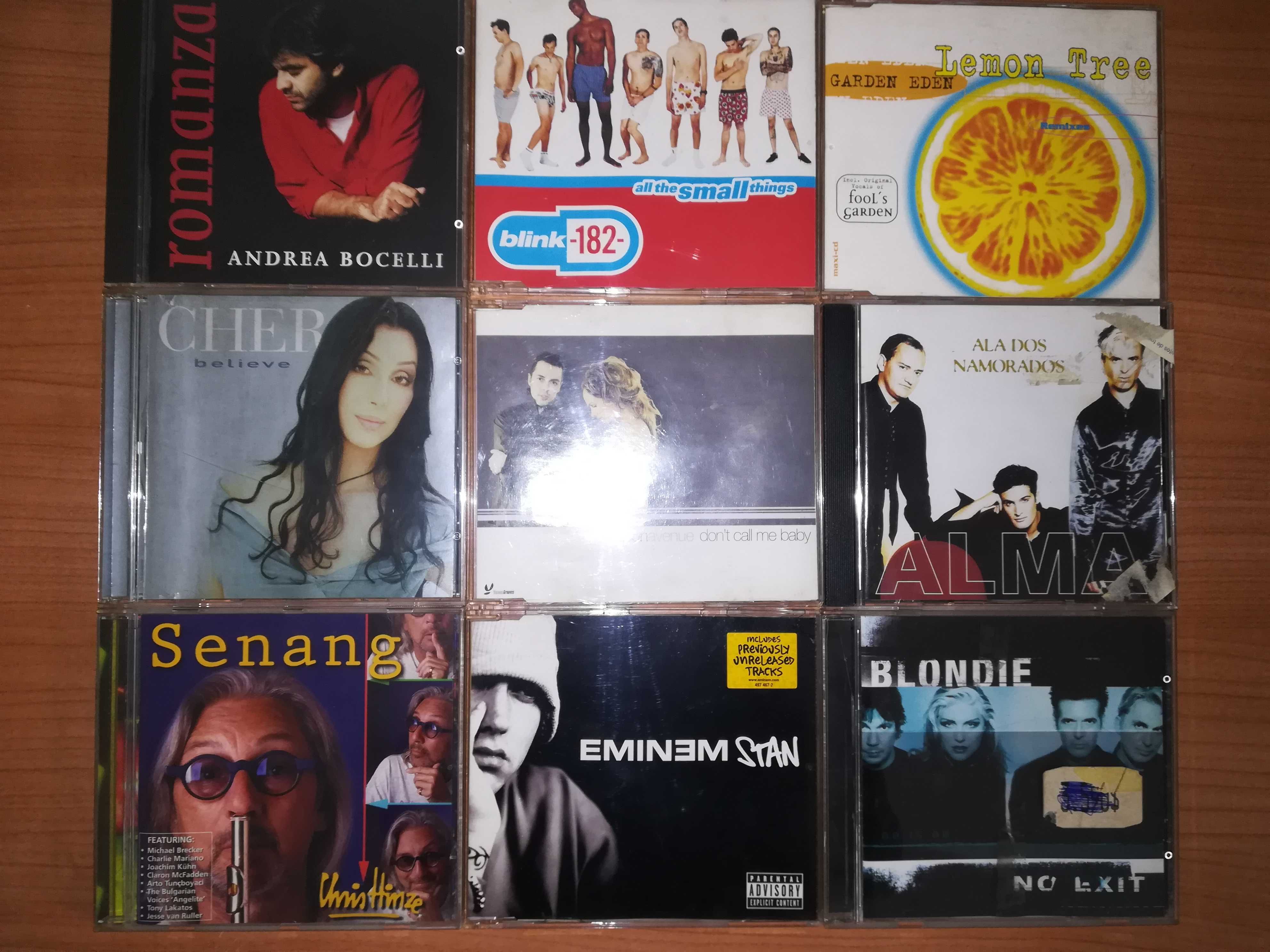 CDs, vários artistas/bandas/estilos. Preço de €1 a €5