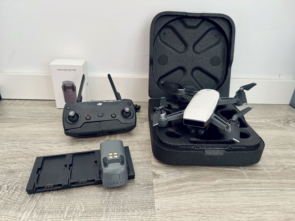 DJI Spark - Fly More Combo - Drone novo