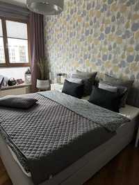 Łóżko kontynentalne tapicerowane 180 x 200 cm jasnoszare ADMIRAL