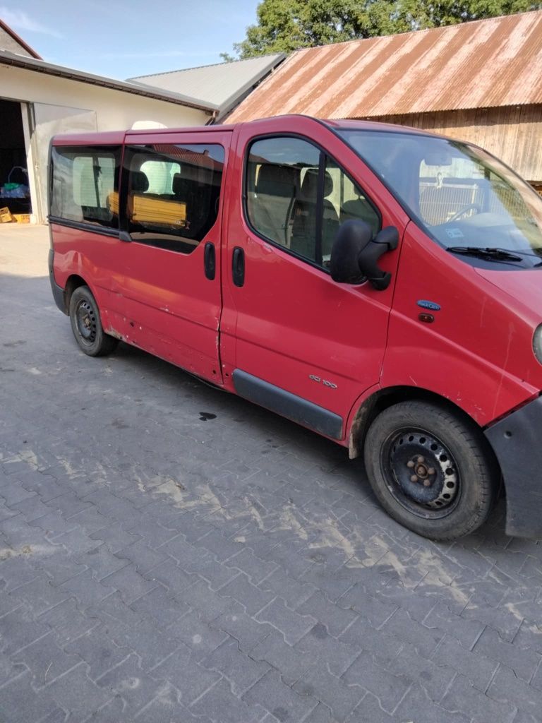 Renault Trafic r. 2006  silnik 1.9