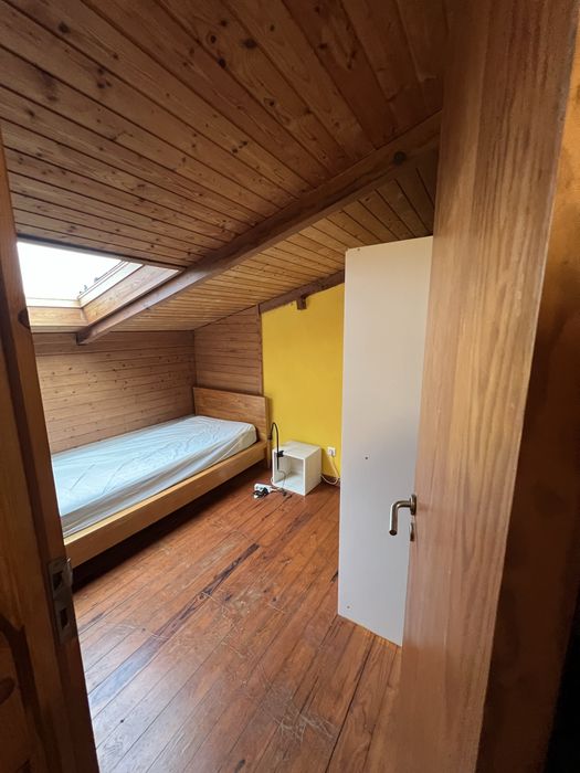 Aluga-se quarto na Ajuda