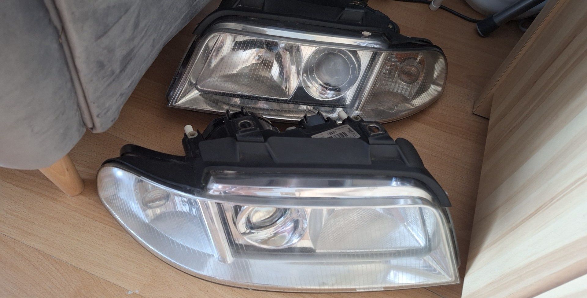 Lampy Xenon Ksenon Audi A4 B5 D2S