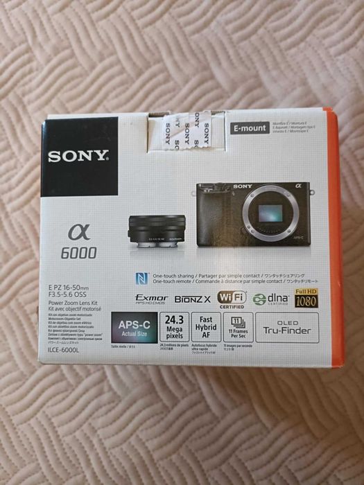 Sony a6000 Como Nova + Acessórios