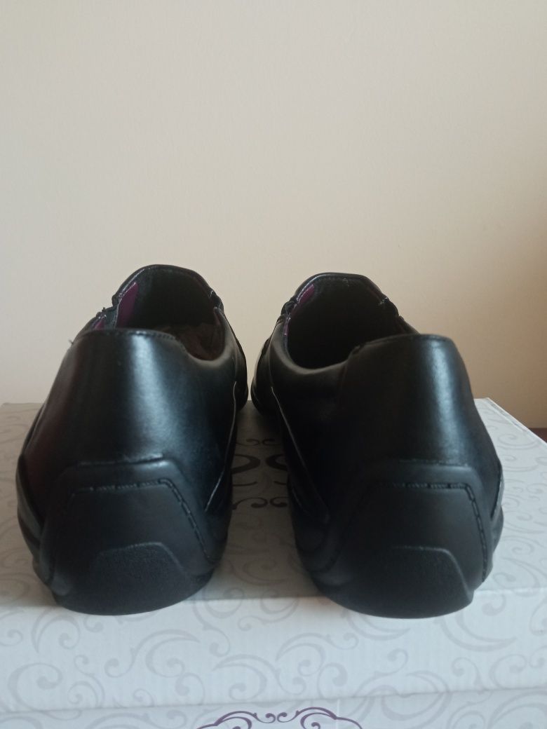 Мокасини Clarks. Р. 8