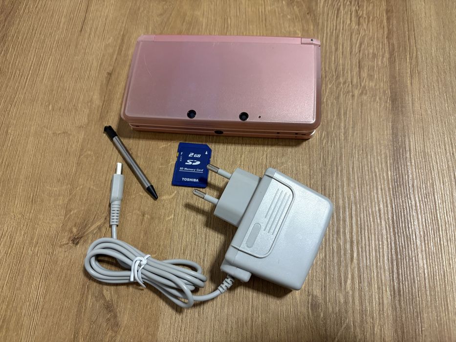Nintendo 3DS Pearl Pink + akcesoria