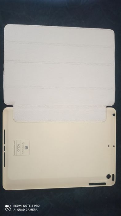 Чехол Beyzacases Folio для iPad (9,7")