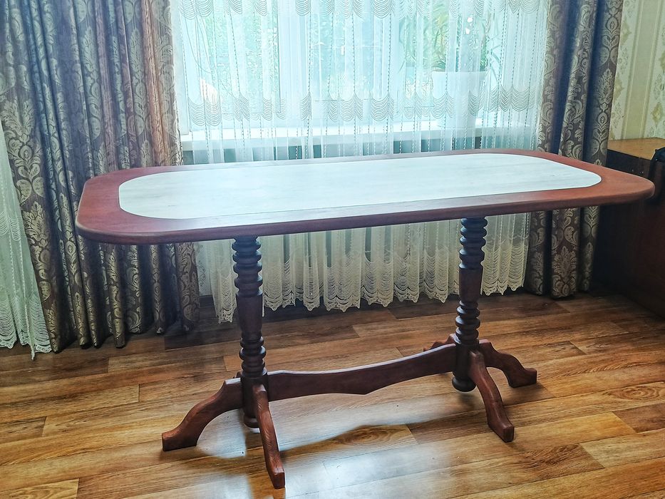 Продам кухонний стіл новий