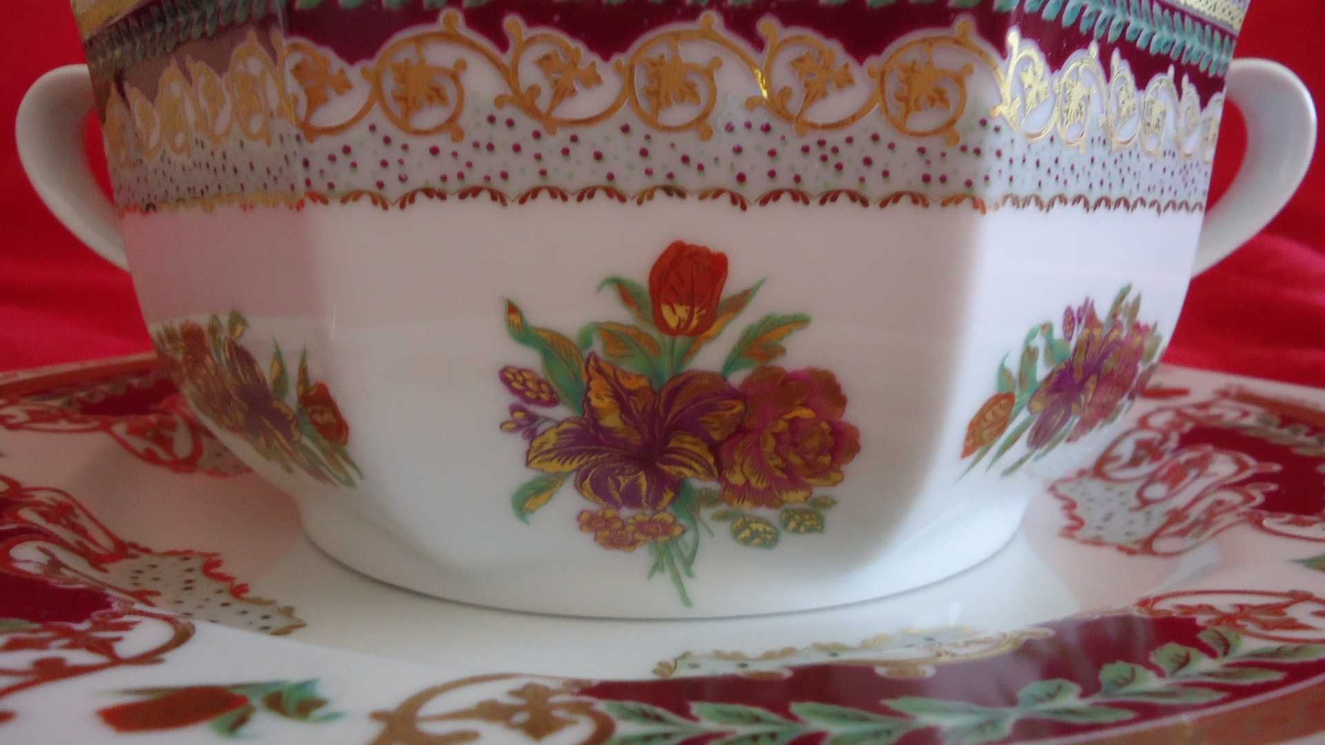 Conjunto Terrina + Prato de porcelana Vizavi Limoges