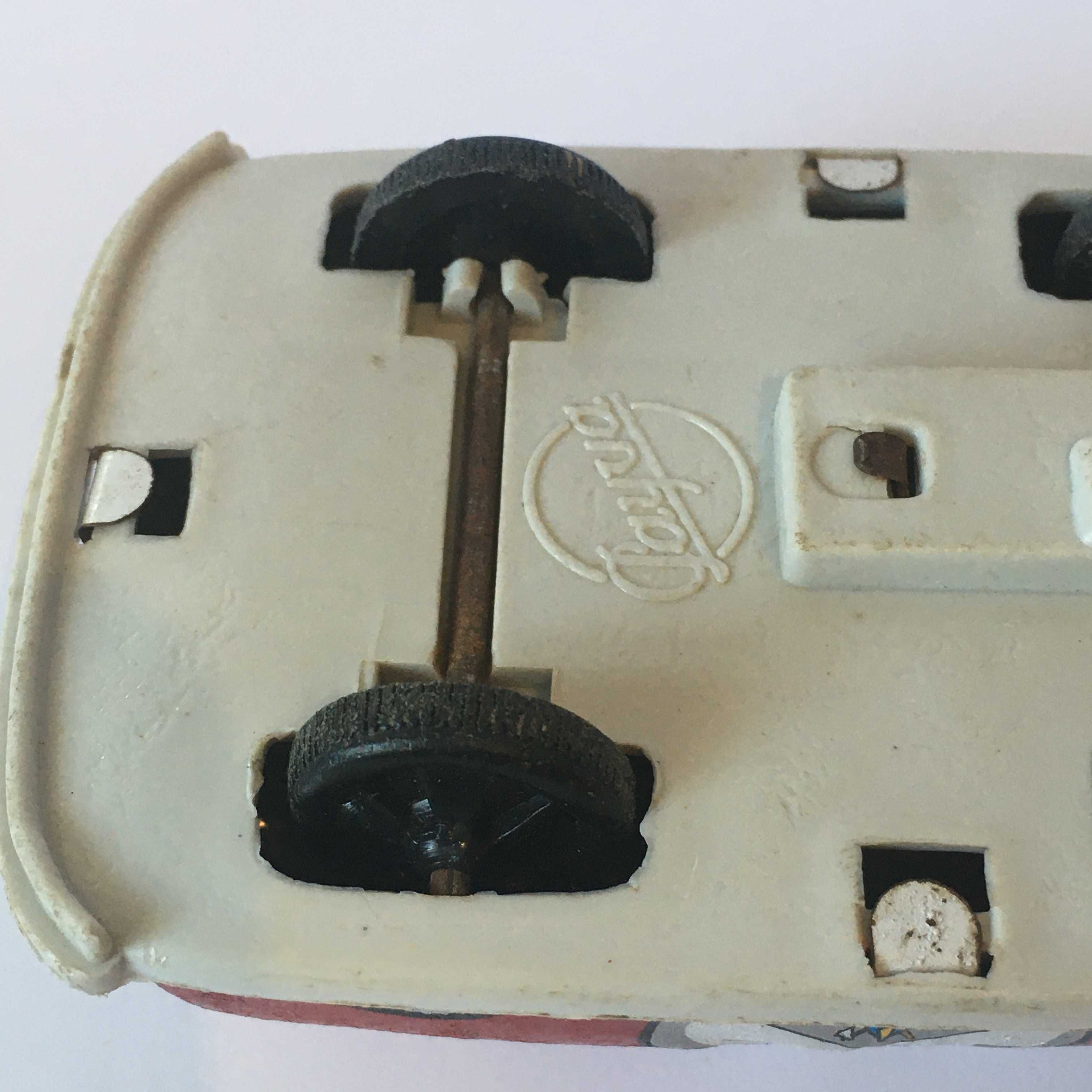 Brinquedo miniatura PORSCHE 911 Bombeiros - em chapa com fricção
