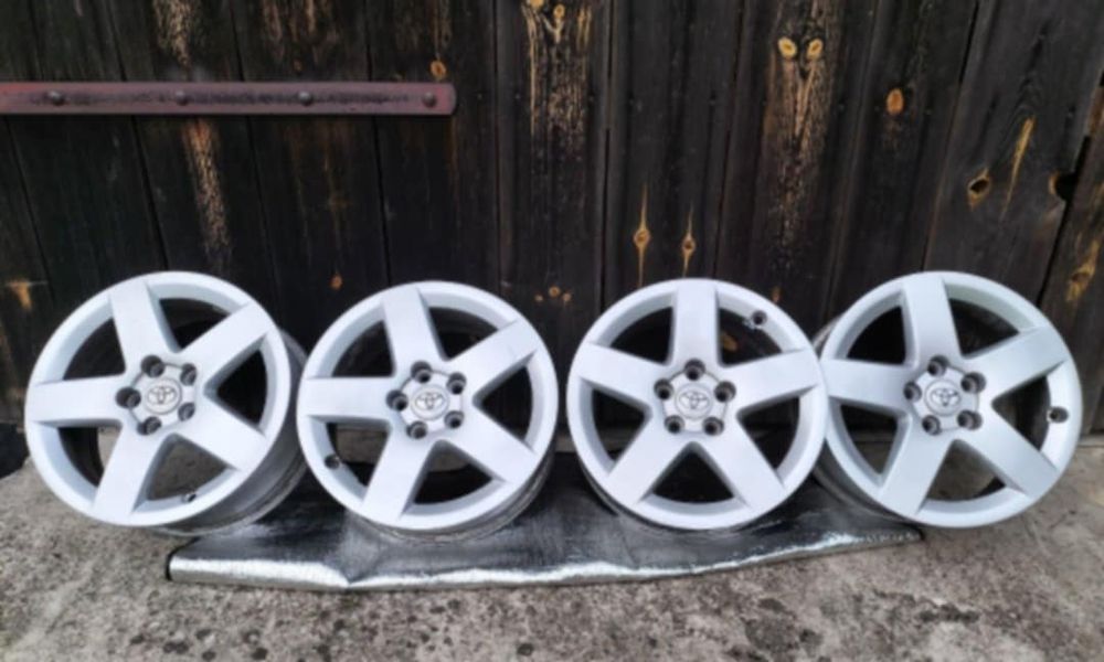 Komplet alufelg 15" 5x100 ET38 Toyota Audi VW 57,1-54,1