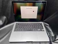Laptop Apple MacBook Pro 13 13,3 " Apple M 8 GB / 256 GB szary