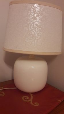 Lampka nocna biała kula wys 35 cm abażur krem