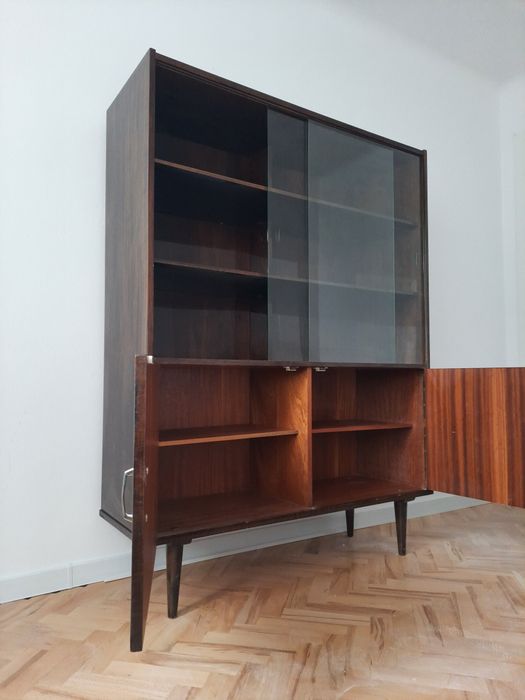 Przeszklona szafa, Szafka PRL