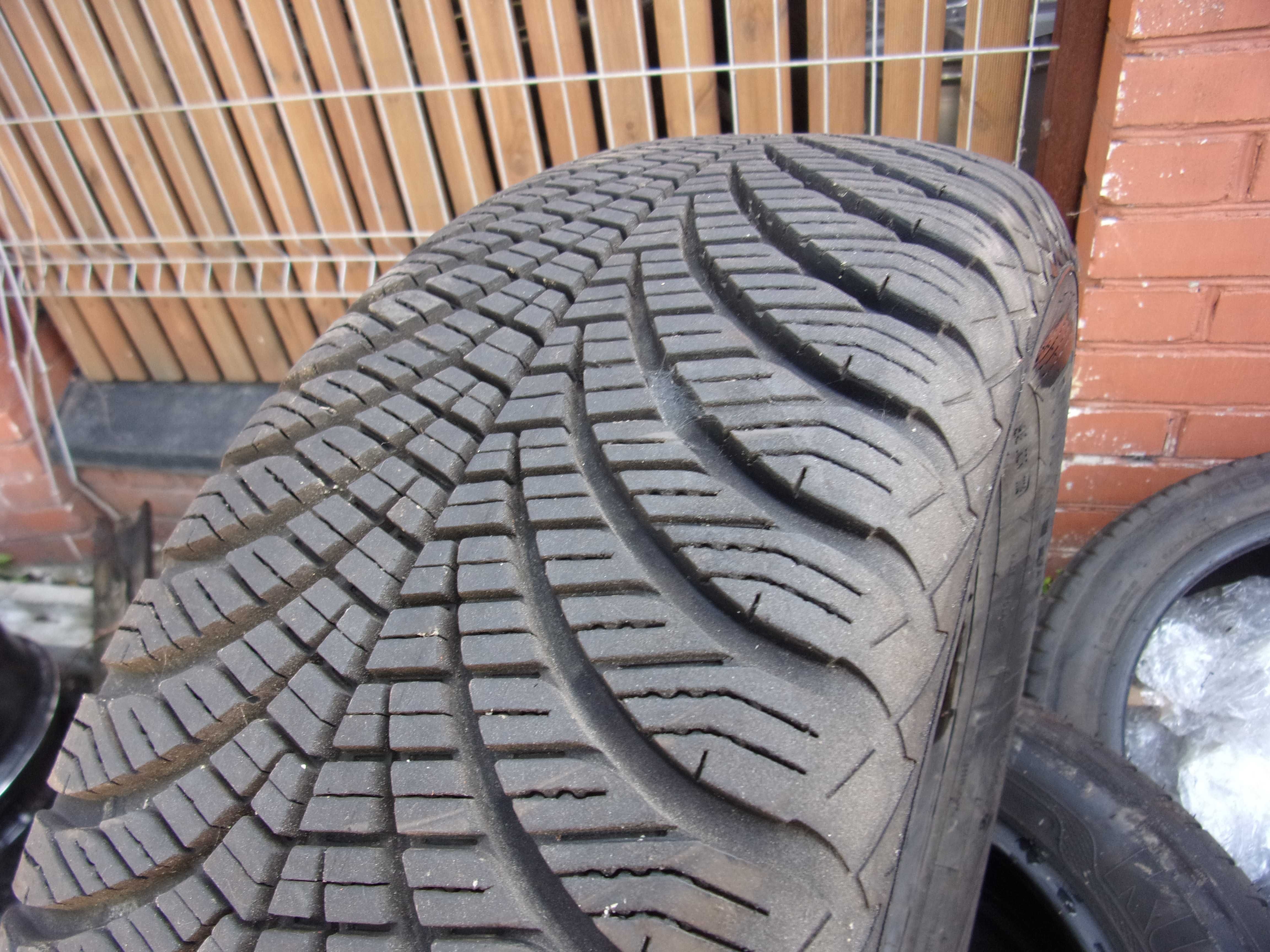 Opona demo wielosezonową Goodyear vector 4 seasons 195/65/15 91H 2018r