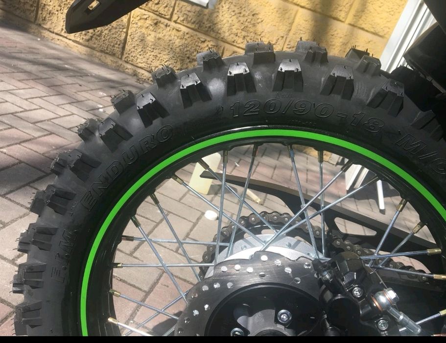 Продам мотоцикл кроссовый.