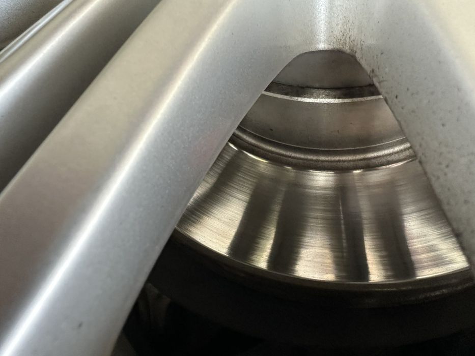 Машина дійсно варта уваги.Всі відповіді надам потелефону запрошую до о