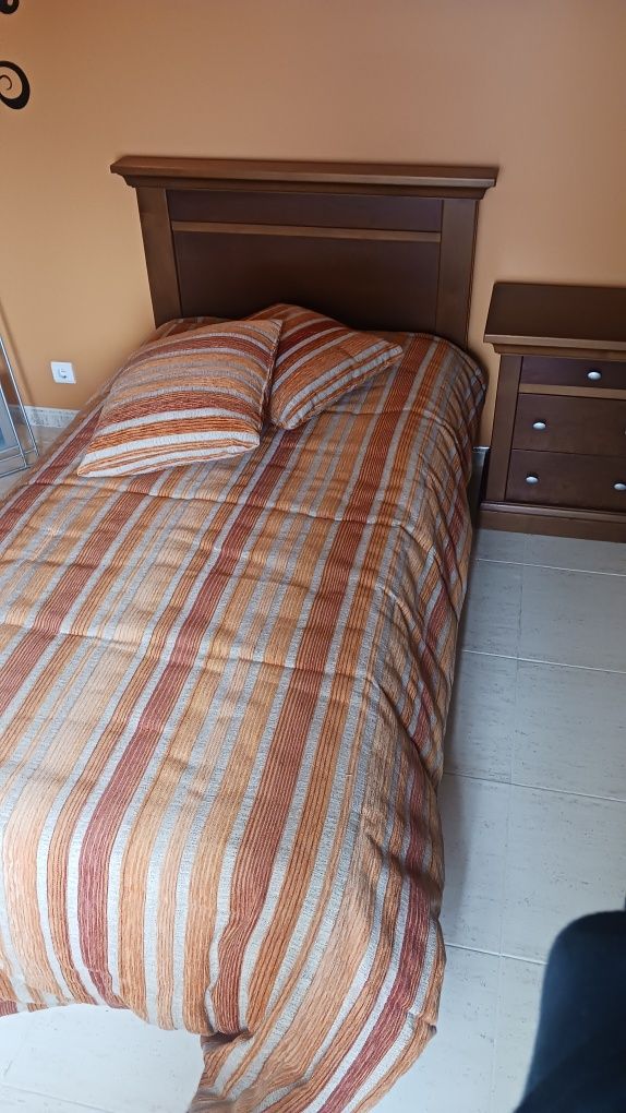 Quarto solteiro completo