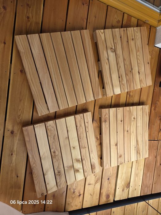 Podest tarasowy ogrodowy modrzew 4 sztuki po 40 pln/szt 48,3x48x5 cm