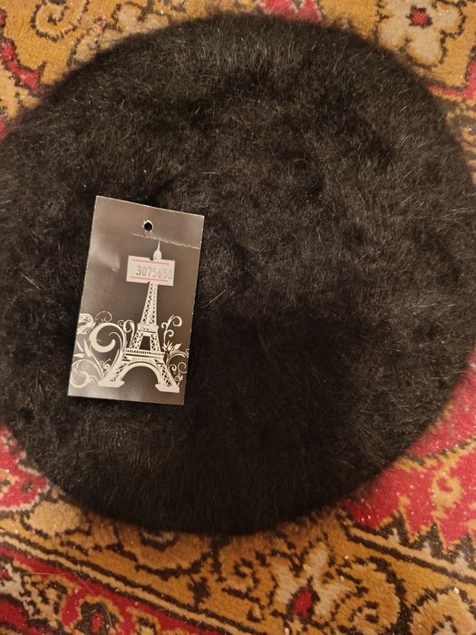 Продам новий чорний берет з ангори