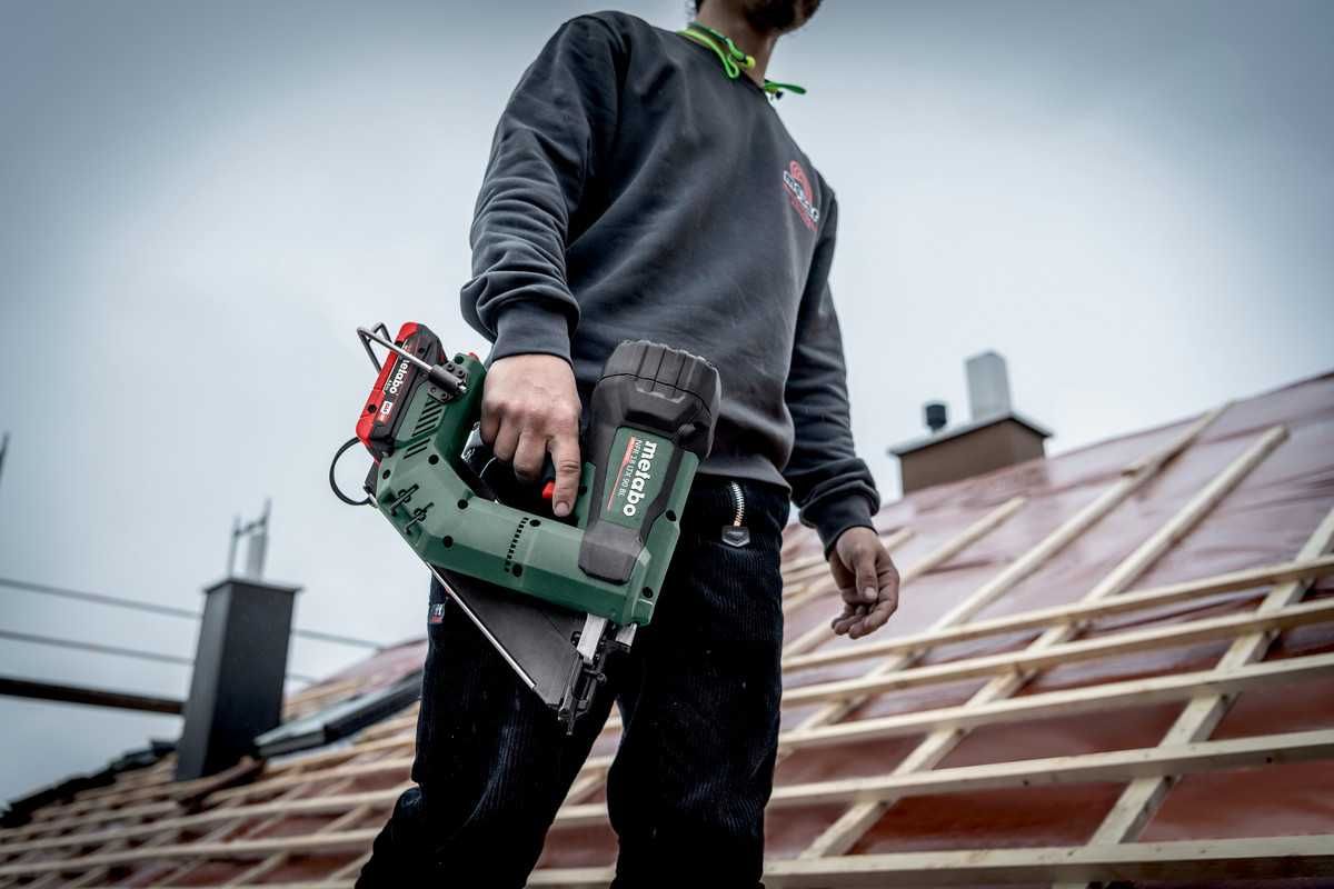 Gwoździarka akumulatorowa Metabo NFR 18 LTX 90 BL Zestaw 2x4Ah