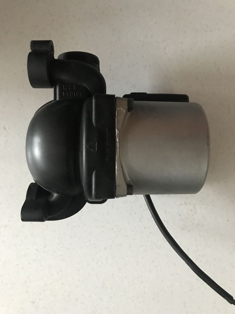 Pompa cyrkulacyjna cieplej wody Vaillant eco compact