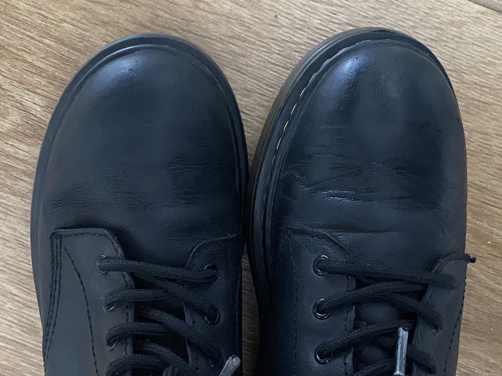 Dr. Martens 36 skóra naturalna czarne glany lekkie