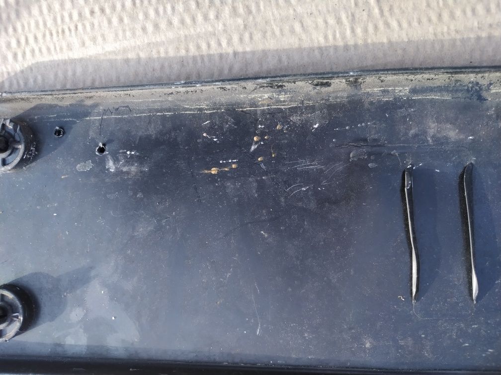Ramka podkładka mocowanie tablicy rejestracyjnej Passat B7