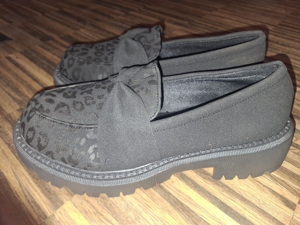 Nowe czarne mokasyny/lordsy damskie rozm. 39