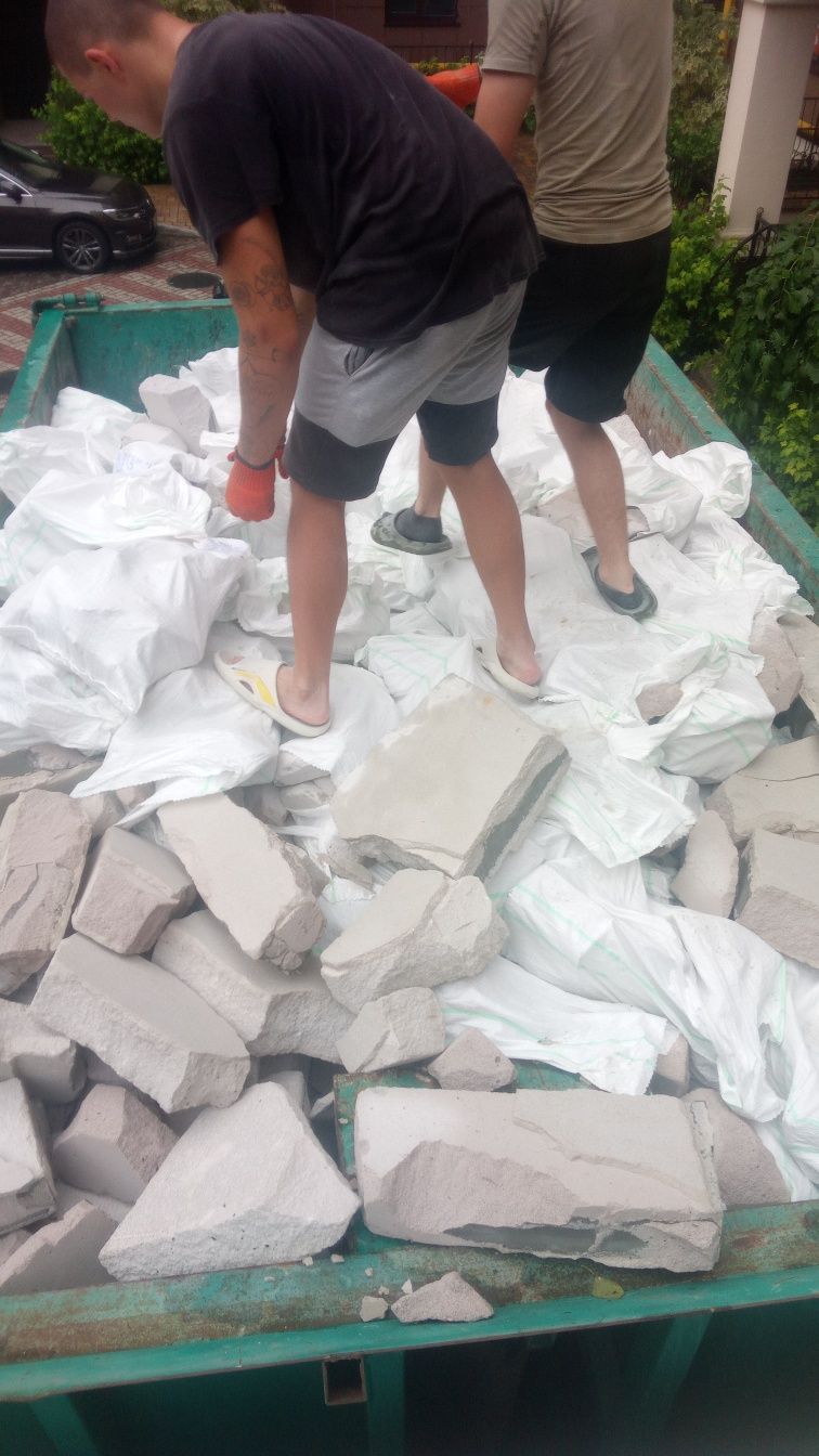 Вивіз сміття уборка територій Камаз,Даф,Ман Вантажники