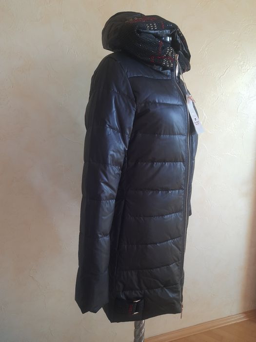 Жіноча зимово осіння куртка пуховик