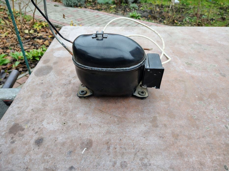 Компресор холодильника HMK95AA