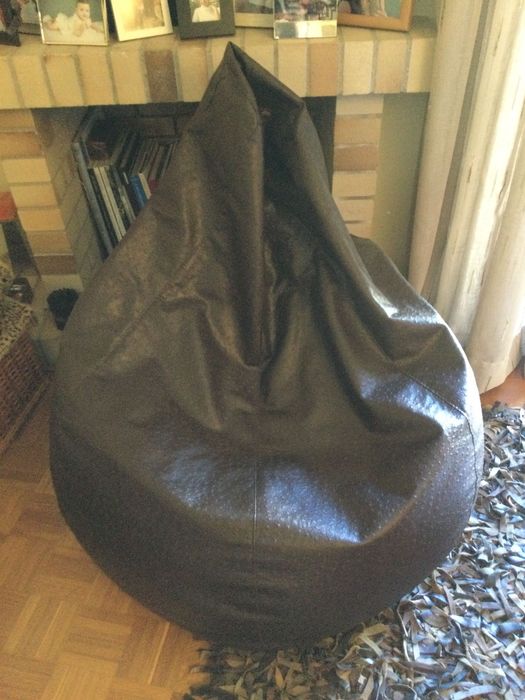Puff castanho sala