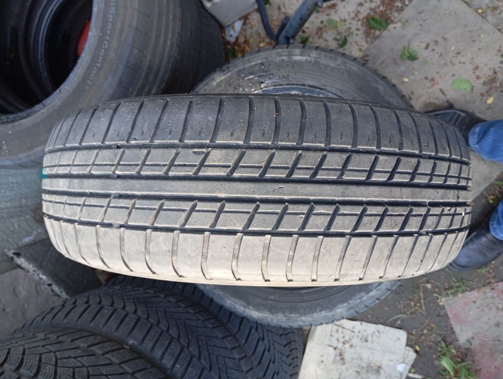 Шины 175/60 R15 почти новые летние